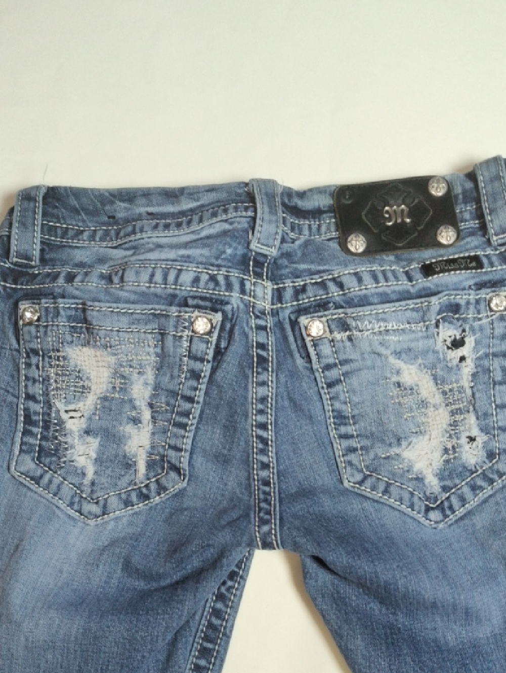 Miss Me Jeans Size 28x35 Faded Embellished Bootcut, Low-rise Contrast Itching. - Picture 15 of 15